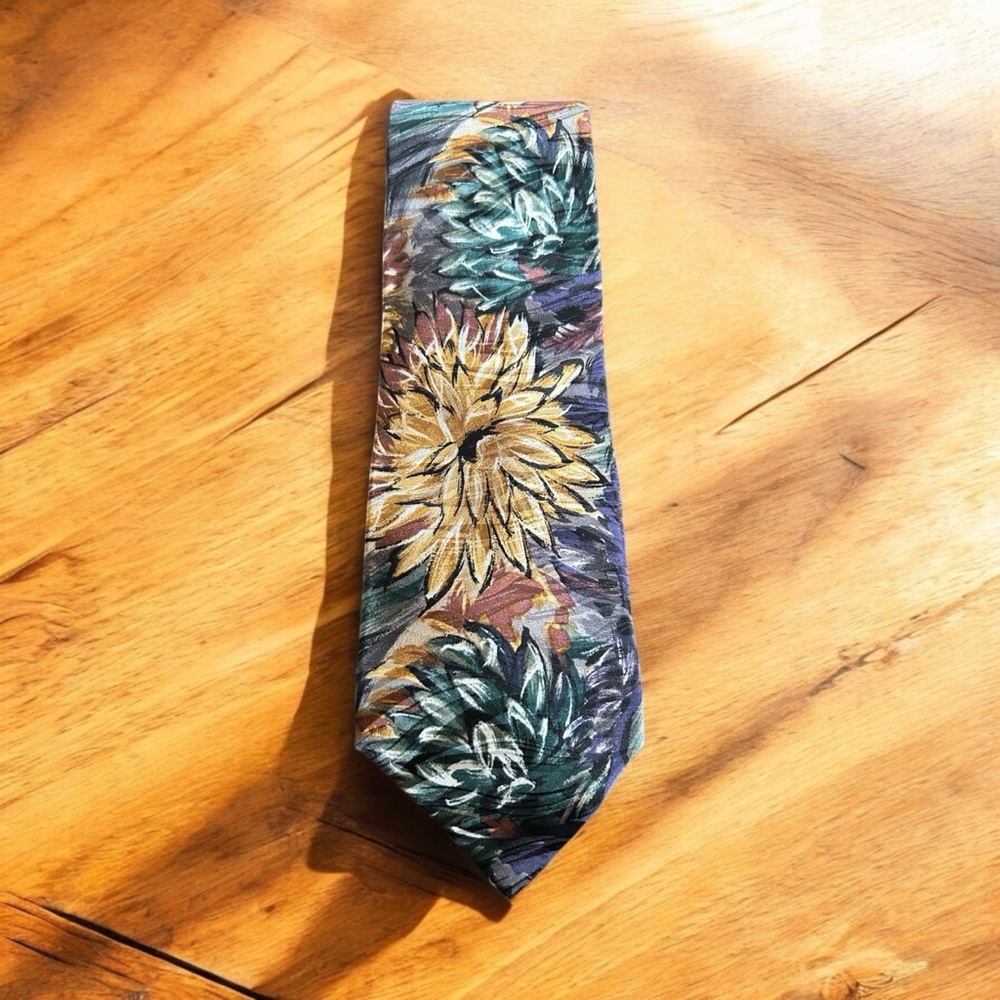 HUNTING HORN J.R. Riggings NECK TIE 100% Silk Multicolor